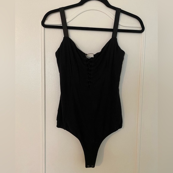 KENDALL + KYLIE lace up black bodysuit size small - Picture 3 of 6